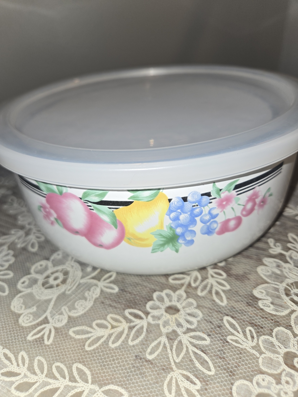 White Fruit-Pattern Enamel Serving Bowl's with Lid